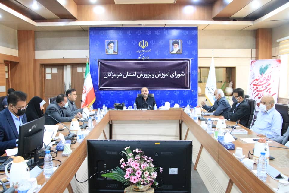 فعالیت هنرستان های جوار پالایشگاه ها و صنایع  تحولی در سیستم آموزشی و مهارت اندوزی فرزندان هرمزگان ایجاد می کند