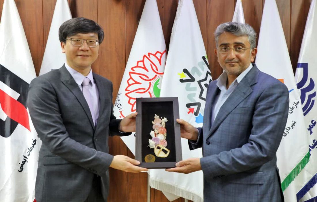 بررسی خواهر‌خواندگی بندرعباس با شهر نینگبوی چین در دیدار نوبانی با سرکنسول چین