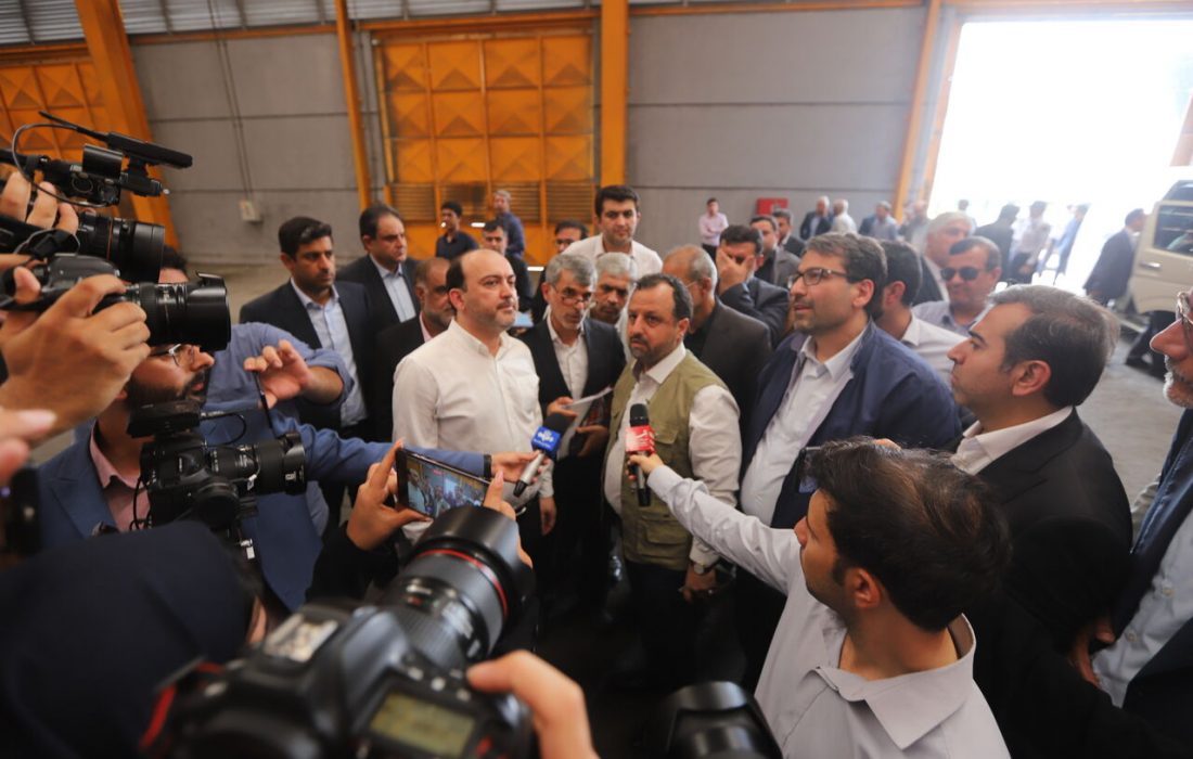 در بازدید وزیر اقتصاد از بندر شهید رجایی