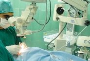 اهدای دستگاه جراحی آب مروارید به بیمارستان شهید محمدی بندرعباس