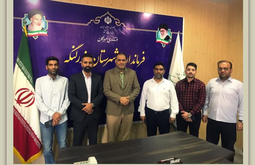 دیدار مدیر بنیاد مسکن انقلاب اسلامی شهرستان بندرلنگه با فرماندار شهرستان