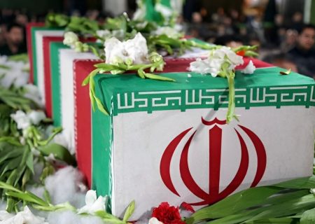 استقبال پرشور هرمزگانی‌ها از ۱۰ شهید گمنام در بندرعباس