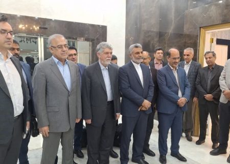 وزیر فرهنگ و ارشاد اسلامی وارد بندرعباس شد