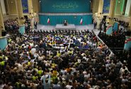 دیدار بیش از ۸۰ نفر از کارگران استان هرمزگان با رهبر معظم انقلاب