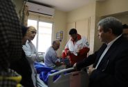 عیادت رئیس سازمان بهزیستی کشور از مصدومان حادثه آتش‌سوزی بندر شهید رجایی