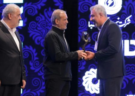 شرکت خورشید تابان ساحل، برنده جایزه ملی انرژی‌های تجدیدپذیر شد