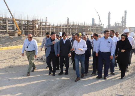 بازدید معاون وزیر نفت از روند اجرای پروژه ارتقاء کیفیت محصولات پالایشگاه نفت بندرعباس