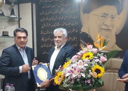 دیدار صمیمی مدیرکل امور مالیاتی هرمزگان با اتاق اصناف بندرعباس؛ تأکید بر همکاری و حمایت از فعالان صنفی