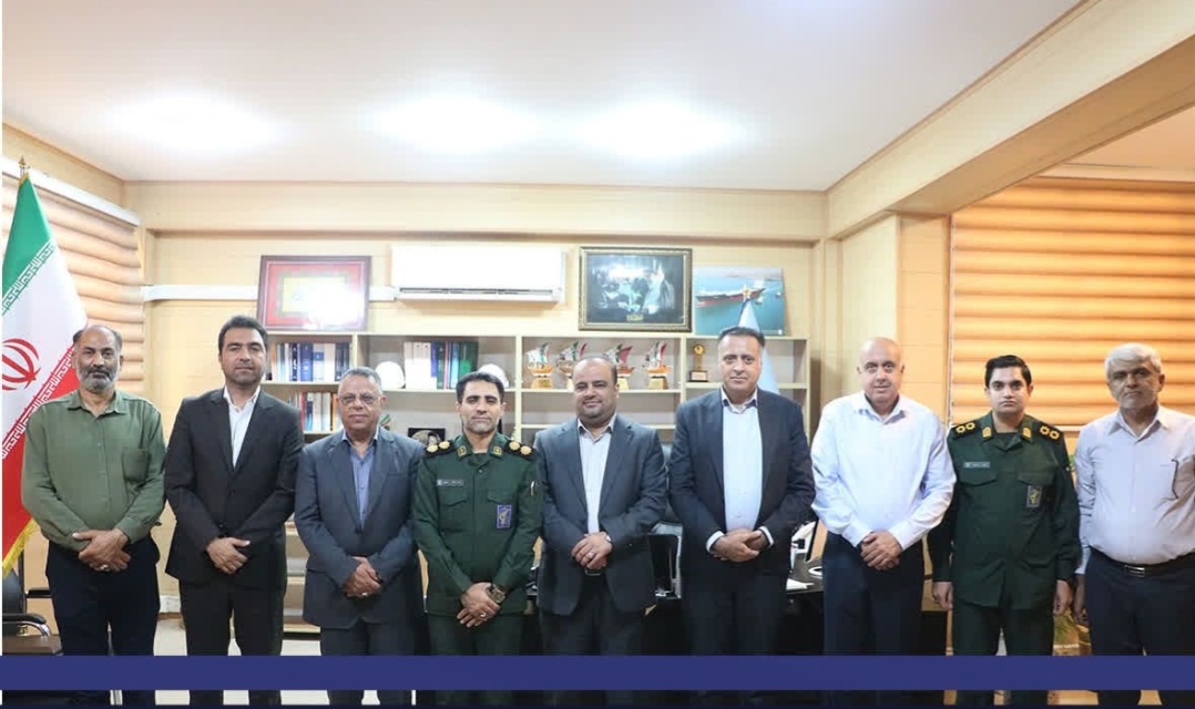 تأکید بر تقویت تعامل با جامعه کارگری در دیدار مدیرکل تعاون هرمزگان با رئیس بسیج کارگران سپاه
