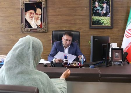 رئیس کل دادگستری هرمزگان به مشکلات حقوقی و قضایی ۶۰ نفر از مراجعان رسیدگی کرد