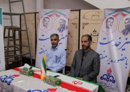 پاسخگویی مستقیم میز خدمت نفتی در نماز جمعه بندرعباس و میناب