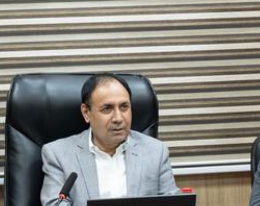 قدردانی از حسن یگانه، کارآفرین برجسته کشور با اهدای لوح سپاس