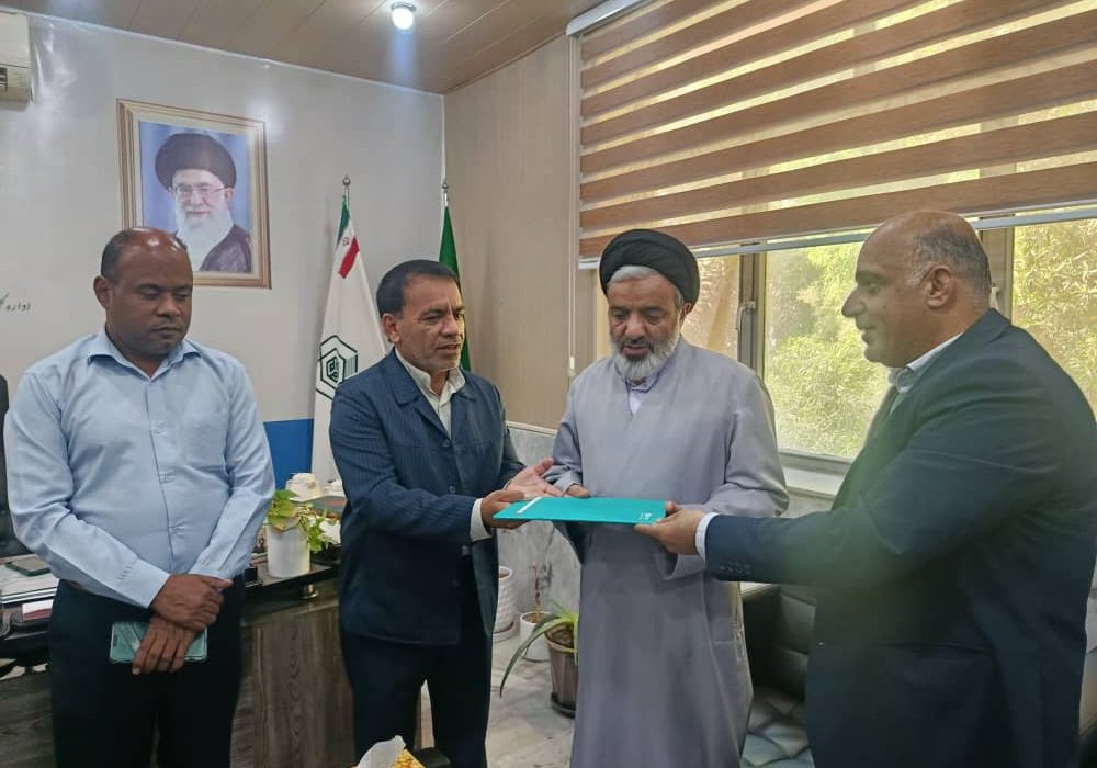 مدیر بیمه دی هرمزگان از خانواده‌های معظم شهدا و جانبازان تجلیل کرد