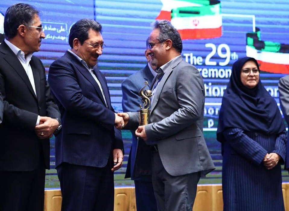 درخشش مهندس منصور نجفی در روز ملی صادرات؛ افتخاری برای صنعت سیمان کشور
