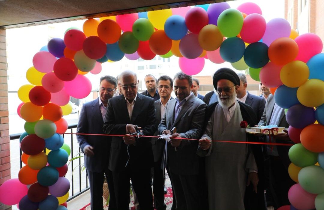 توسعه کشور از مسیر مدرسه‌سازی و تربیت انسان‌های توانمند می‌گذرد