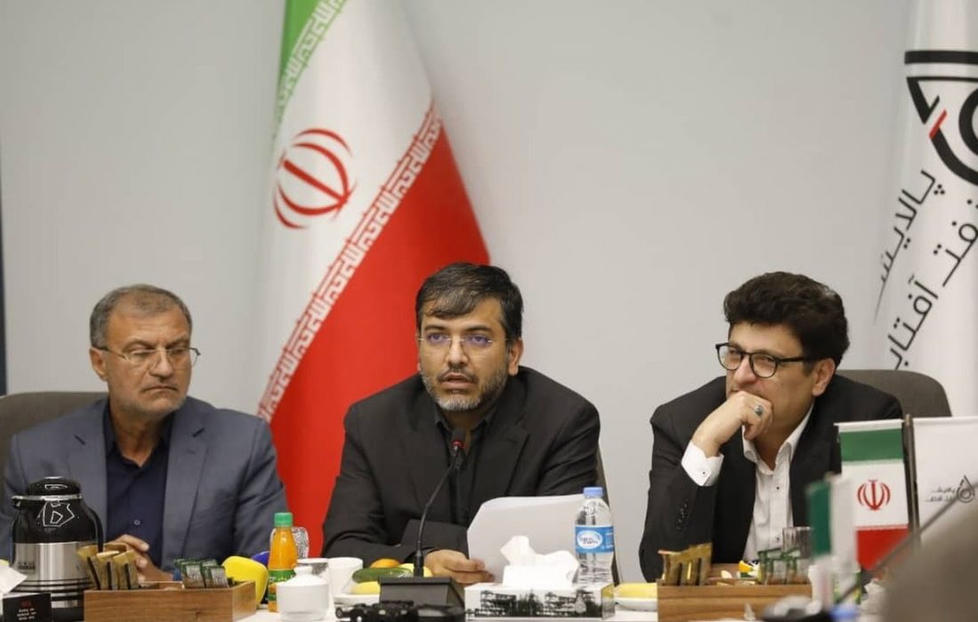 پالایشگاه نفت آفتاب در آستانه تعطیلی؛ ۲۷۰۰ کارگر قربانی بی‌تدبیری در تأمین خوراک