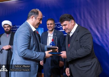 تندیس سلامت اداری وزارت نفت به شرکت گاز هرمزگان رسید