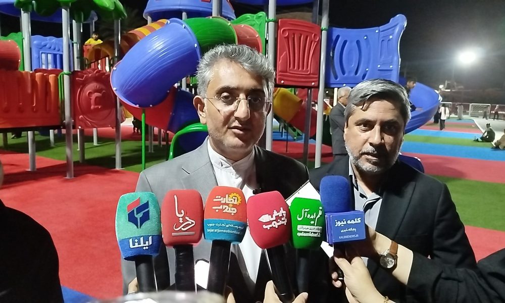 هدیه ۲۵ میلیارد تومانی مدیریت شهری به شهروندان؛ بوستان گل سرخ و زمین ورزشی شهید بنی‌اسدی در بندرعباس افتتاح شد