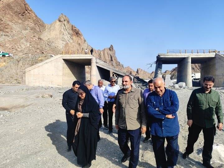 بازدید وزیر راه و شهرسازی از زیرساختهای آسیب‌دیده هرمزگان و تأکید بر بازسازی ضربتی شریان‌های حیاتی