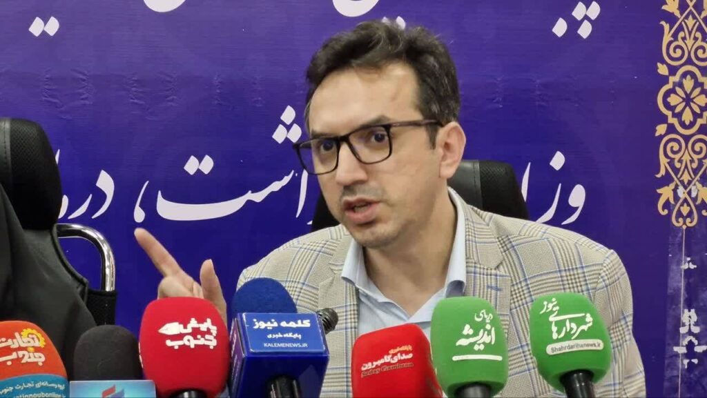 رئیس دانشگاه علوم پزشکی استان هرمزگان در پیامی به مناسبت ۱۷ مرداد، روز خبرنگار