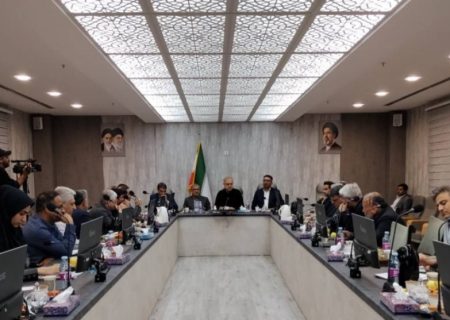 مشارکت مردم شرط اصلی عبور از شرایط کنونی سوخت است و تعیین سخنگو برای اطلاع‌رسانی شفاف