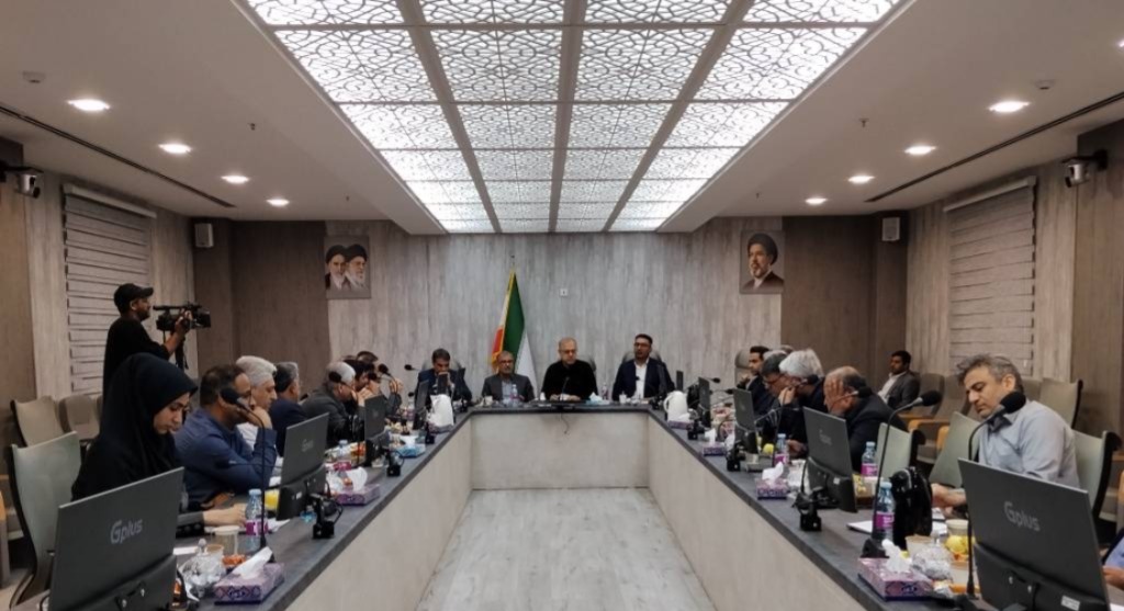 مشارکت مردم شرط اصلی عبور از شرایط کنونی سوخت است و تعیین سخنگو برای اطلاع‌رسانی شفاف