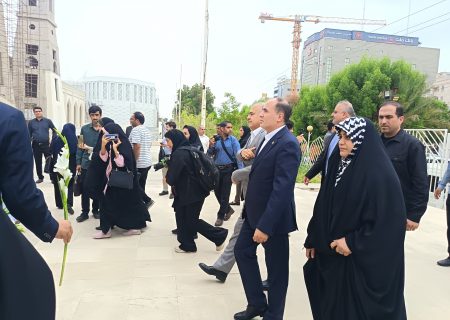 ادای احترام به شهدای گمنام و بازدید میدانی از اسکله صیادی پشت‌شهر