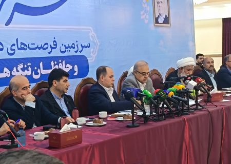 ۹۰ فروند لنج و قایق تجاری در جنگ اخیر با واردات خرد، به تأمین کالاهای اساسی مردم کمک کردند
