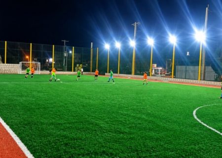 دلبری درگهان سبز شد؛ زمین چمن جدید به بهره‌برداری رسید