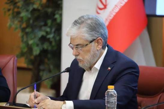 وزیر علوم: دانشگاهها باید از رویکرد تدافعی به سمت توسعه حرکت کنند/ از ظرفیتهای جدید قانونی برای جذب سرمایههای صنعتی از طریق اعتبارات مالیاتی خبر داد