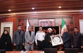 تجلیل شهرداری و شورای شهر بندرعباس از مدیر مخابرات هرمزگان